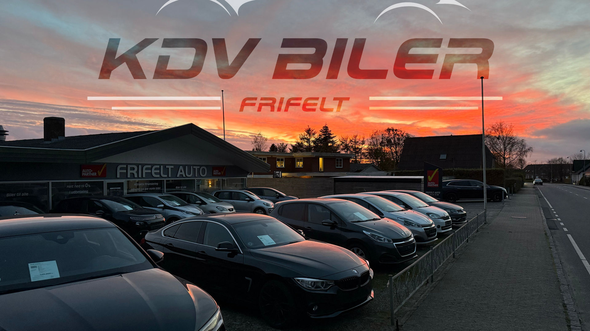 KDV Bilers plads i Skærbæk ved solnedgang